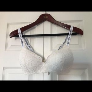NEW Victoria’s Secret Bra, 34C